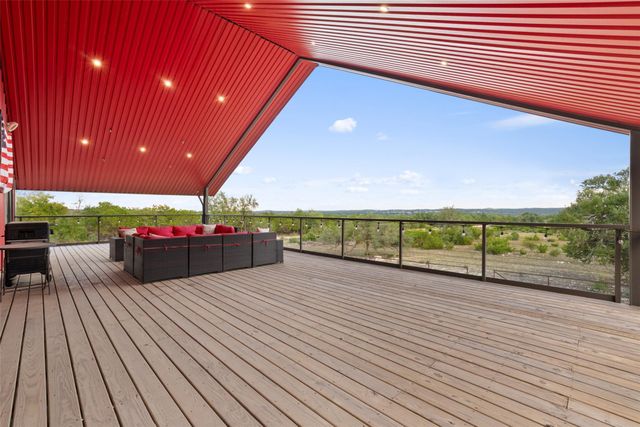 561 Broken Bit TRL, Dripping Springs, TX 78620
