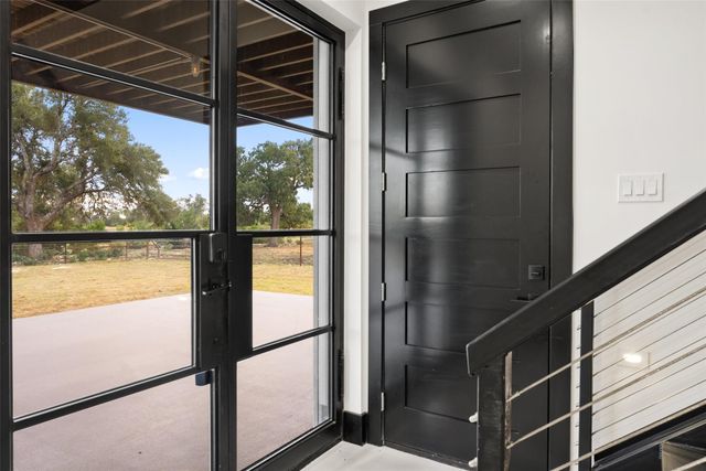 561 Broken Bit TRL, Dripping Springs, TX 78620