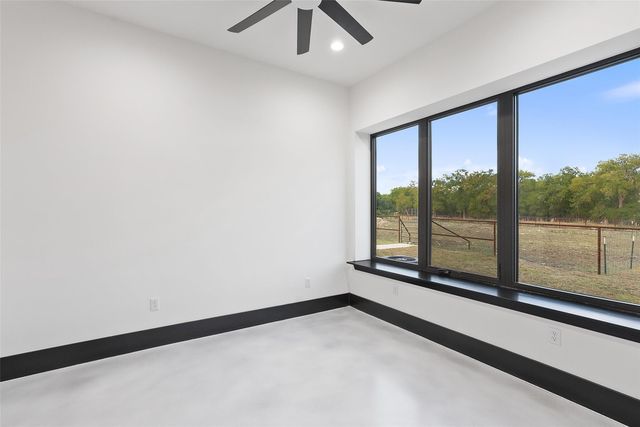 561 Broken Bit TRL, Dripping Springs, TX 78620