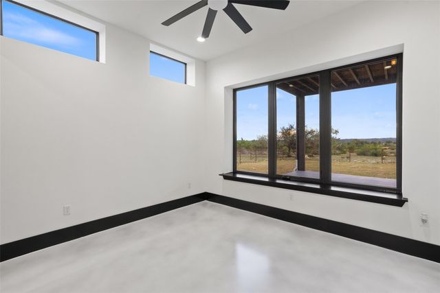 561 Broken Bit TRL, Dripping Springs, TX 78620