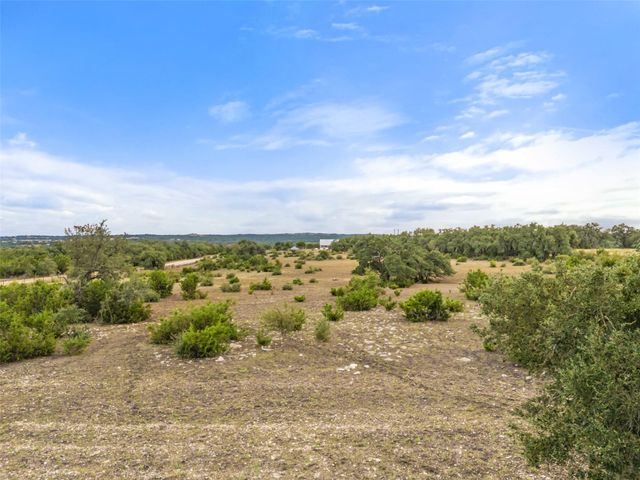 561 Broken Bit TRL, Dripping Springs, TX 78620