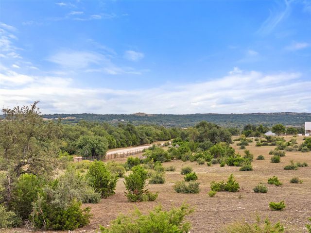 561 Broken Bit TRL, Dripping Springs, TX 78620