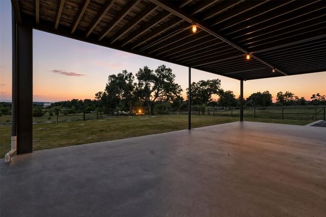 561 Broken Bit TRL, Dripping Springs, TX 78620
