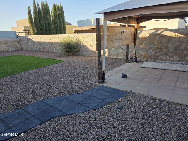 13197 Hazy, El Paso, TX 79938