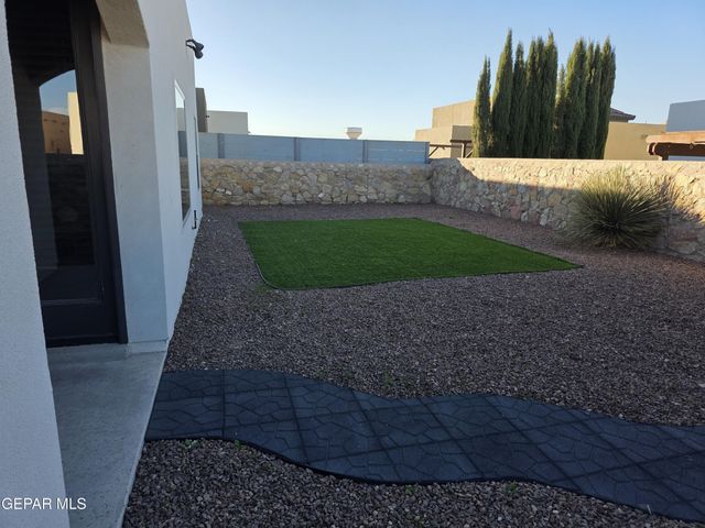 13197 Hazy, El Paso, TX 79938