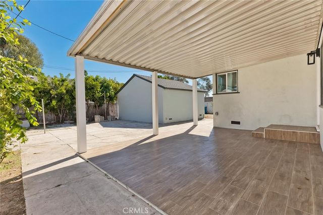 11802 S Van Ness Avenue S, Hawthorne, CA 90250