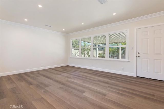 11802 S Van Ness Avenue S, Hawthorne, CA 90250