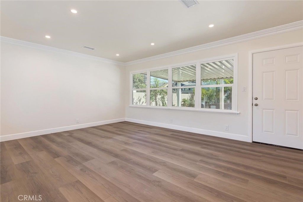 11802 S Van Ness Avenue S, Hawthorne, CA 90250 — photo 4