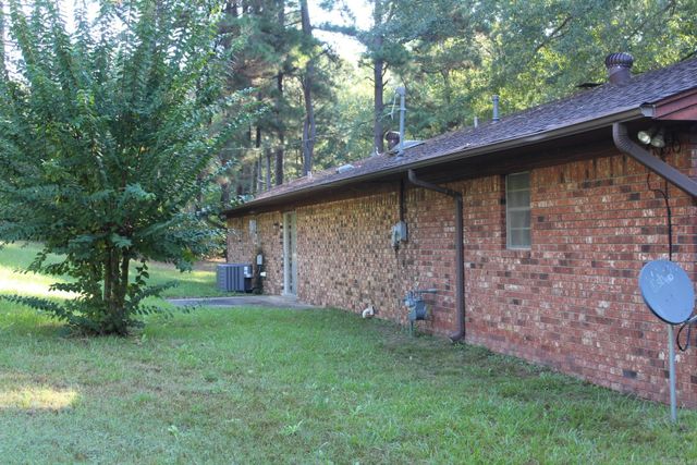 201 Anglewood, Nashville, AR 71852