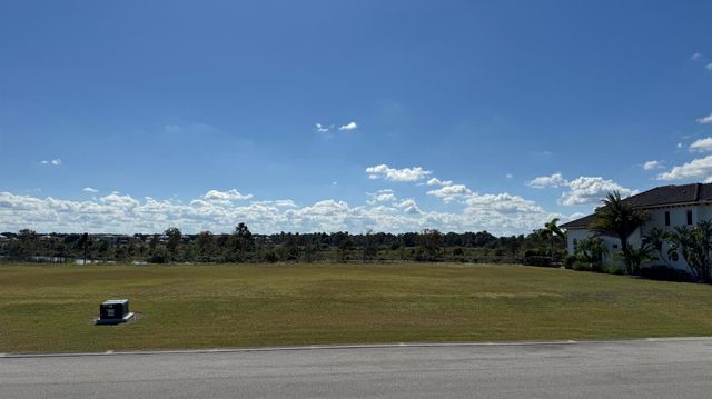 138 SE Tramonto Street, Port St Lucie, FL 34984