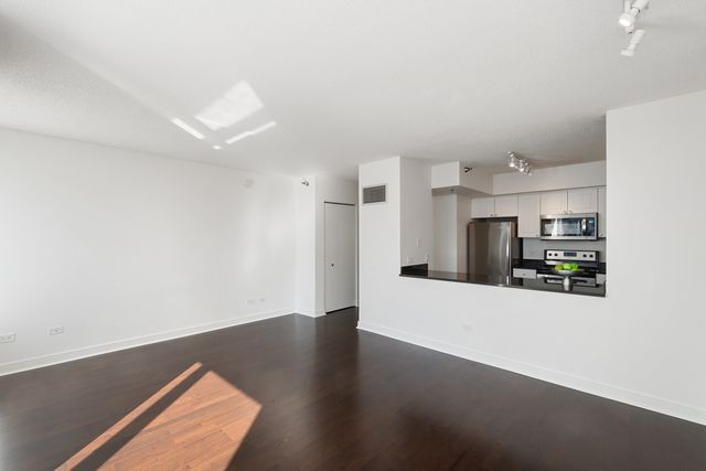 512 N Mcclurg Court 3109, Chicago, IL 60611