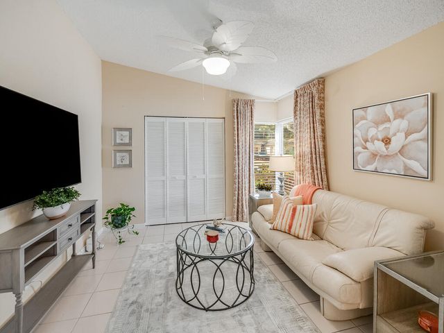 3933 Summer Chase Court, Lake Worth, FL 33467