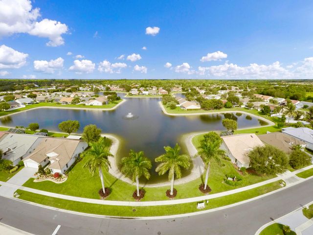 3933 Summer Chase Court, Lake Worth, FL 33467