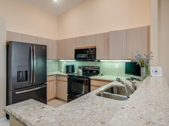 3933 Summer Chase Court, Lake Worth, FL 33467