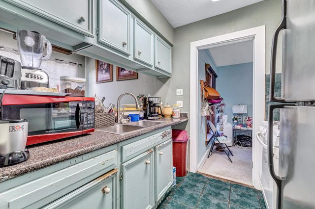 205 Liverpool DR, Austin, TX 78745