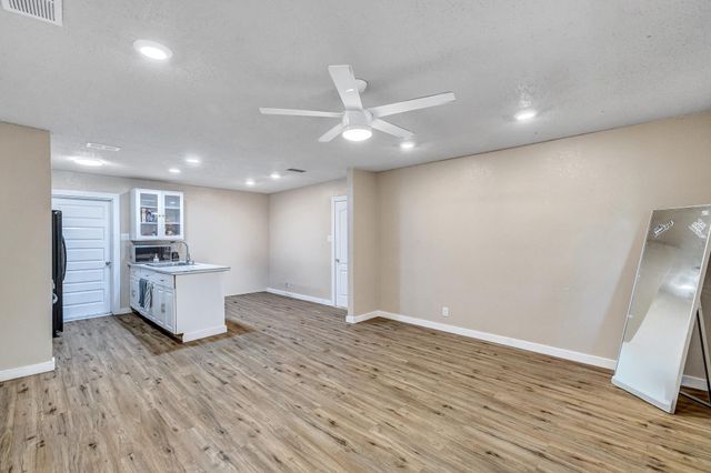 205 Liverpool DR, Austin, TX 78745