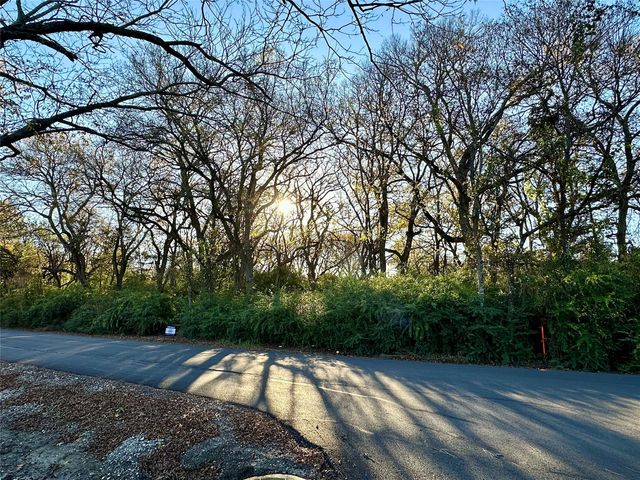 2107 Island, Bonham, TX 75418