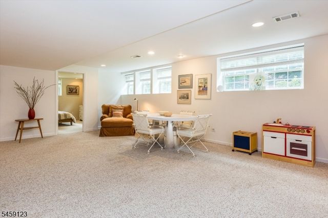 11 Quarry Dr 11, Woodland Park, NJ 07424