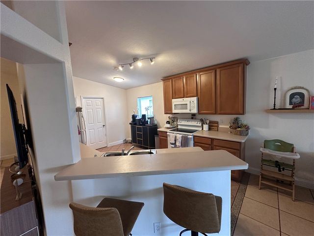 824 Greenleaf Circle, Vero Beach, FL 32960