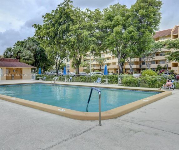 3751 Environ Blvd 141, Lauderhill, FL 33319