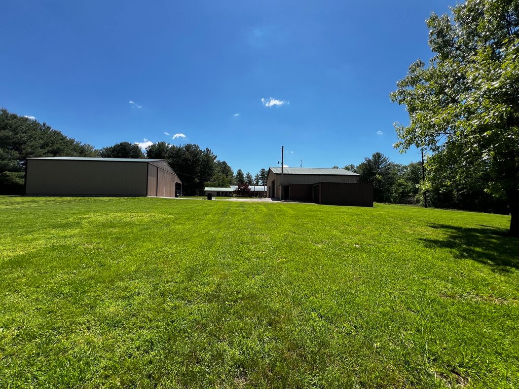 Image 44 of property listing at 14830 N McCarty Lane, Mt Vernon, IL 62864