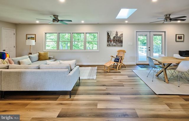6683 CHAPEL RD, New Hope, PA 18938