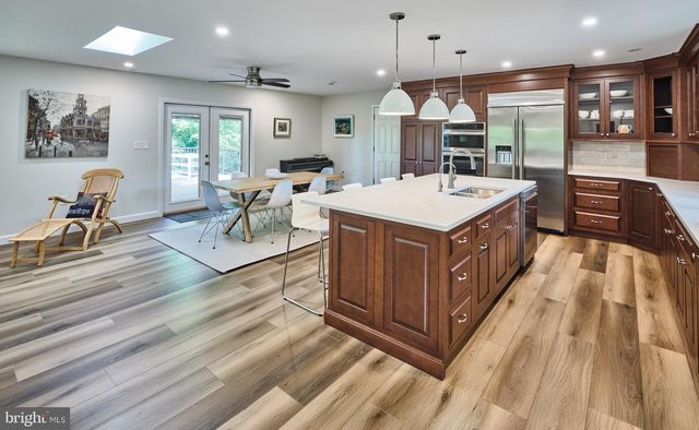 6683 CHAPEL RD, New Hope, PA 18938