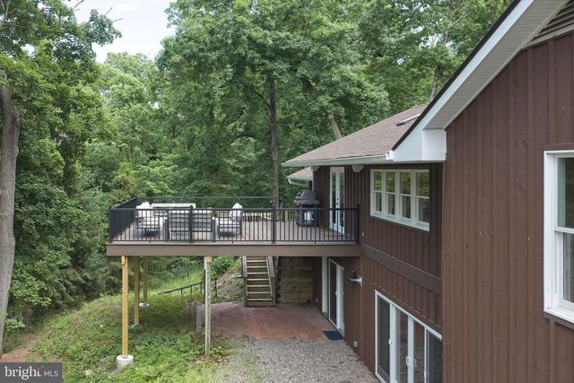 6683 CHAPEL RD, New Hope, PA 18938