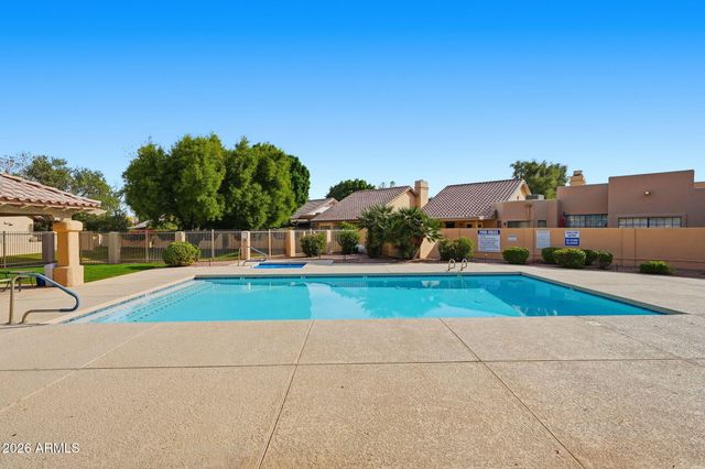 6738 S TAYLOR Drive, Tempe, AZ 85283