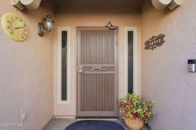 6738 S TAYLOR Drive, Tempe, AZ 85283