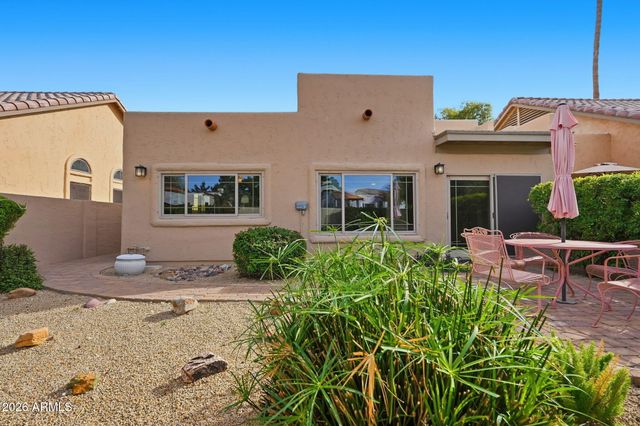 6738 S TAYLOR Drive, Tempe, AZ 85283