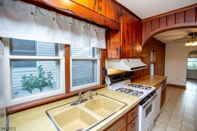 56 S Union St, Lambertville City, NJ 08530