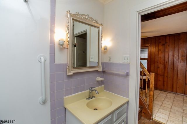 56 S Union St, Lambertville City, NJ 08530