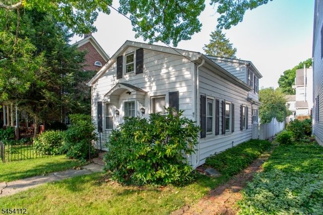 56 S Union St, Lambertville City, NJ 08530