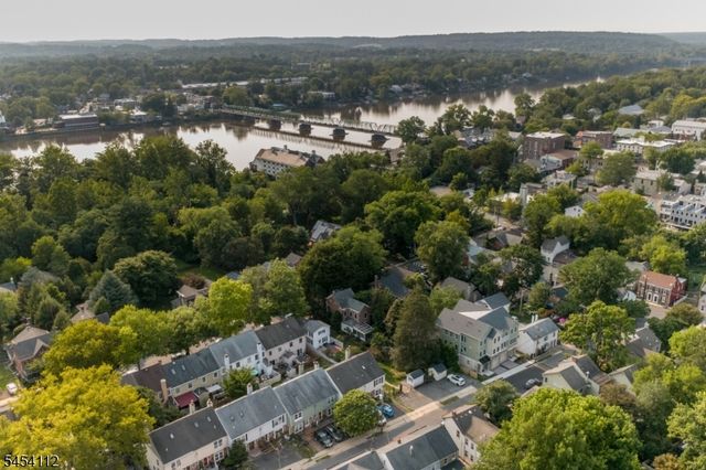 56 S Union St, Lambertville City, NJ 08530