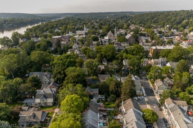 56 S Union St, Lambertville City, NJ 08530