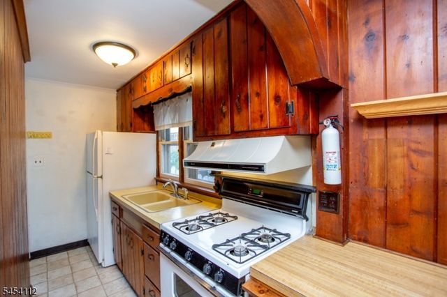56 S Union St, Lambertville City, NJ 08530