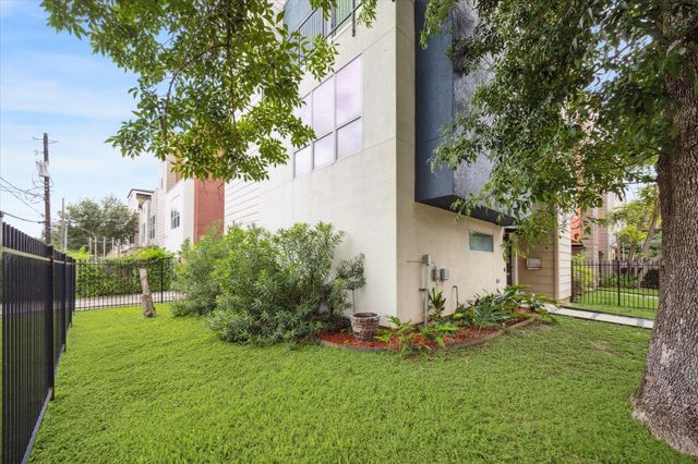 1501 Utah Street, Houston, TX 77007