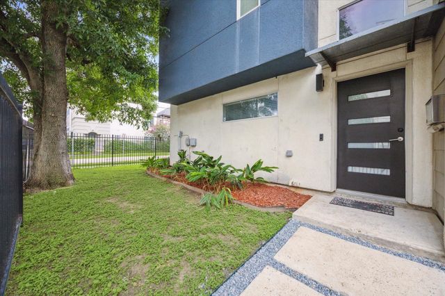 1501 Utah Street, Houston, TX 77007