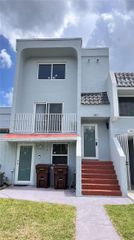 984 W 40th St 2, Hialeah, FL 33012
