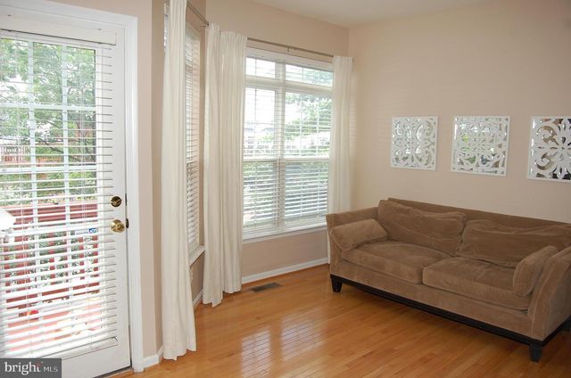 194 MARTIN LN, Alexandria, VA 22304