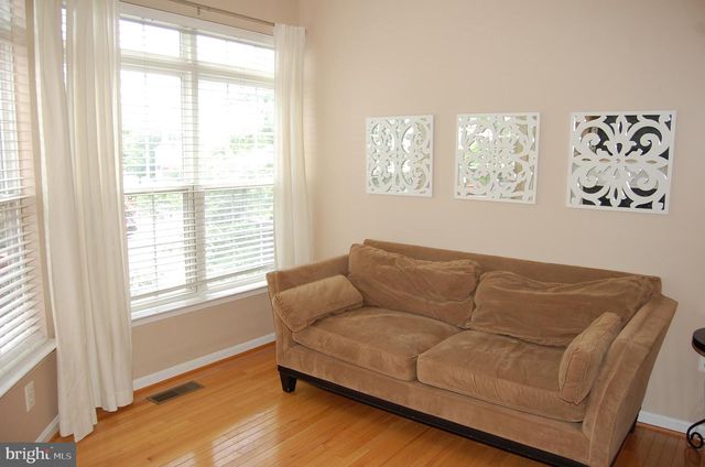 194 MARTIN LN, Alexandria, VA 22304