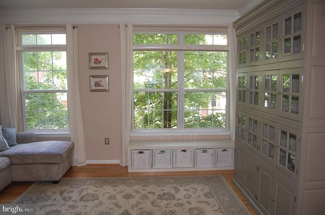 194 MARTIN LN, Alexandria, VA 22304
