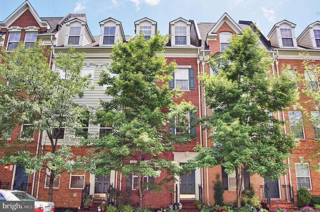 194 MARTIN LN, Alexandria, VA 22304