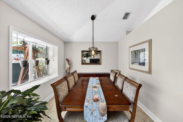 293 MAPLEWOOD Drive, St. Johns, FL 32259