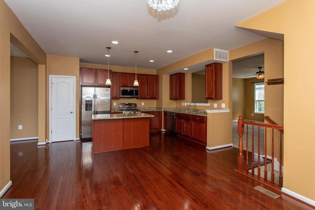 12389 SANDSTONE ST, Waldorf, MD 20601