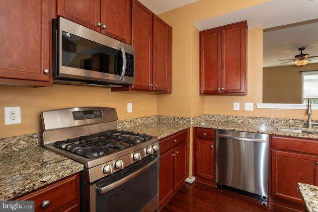 12389 SANDSTONE ST, Waldorf, MD 20601
