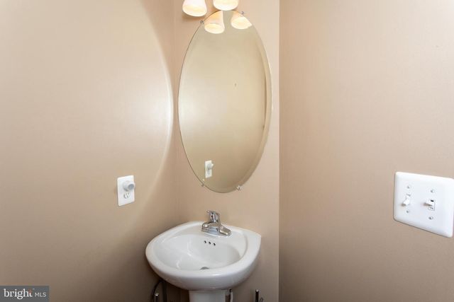 12389 SANDSTONE ST, Waldorf, MD 20601