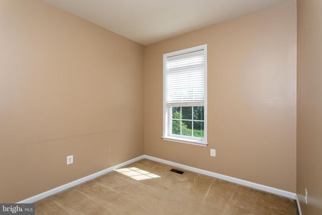 12389 SANDSTONE ST, Waldorf, MD 20601