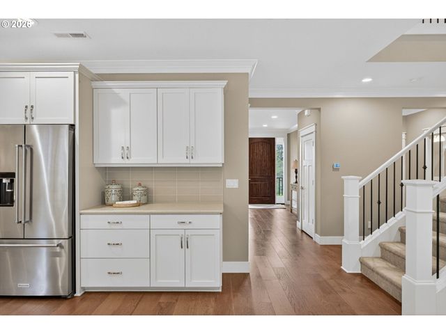 15877 Nw HECKMAN Ln, Portland, OR 97229